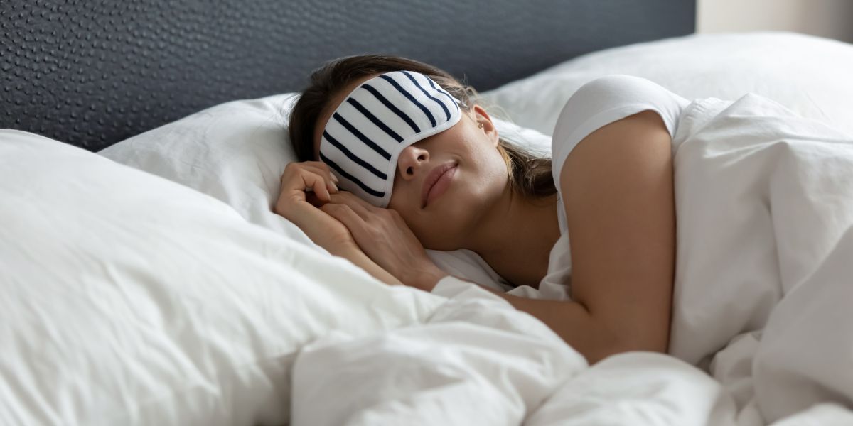 How to stay cool and sleep well in the summer heat