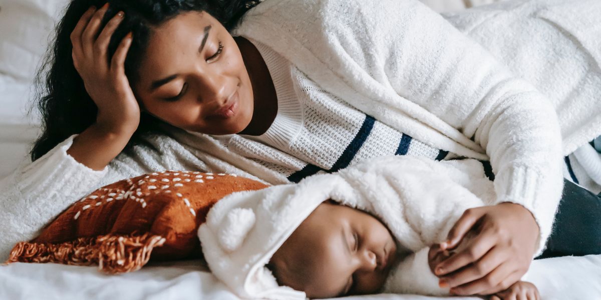 How to Pick a Baby Shower Gift to Help the Whole Family Sleep